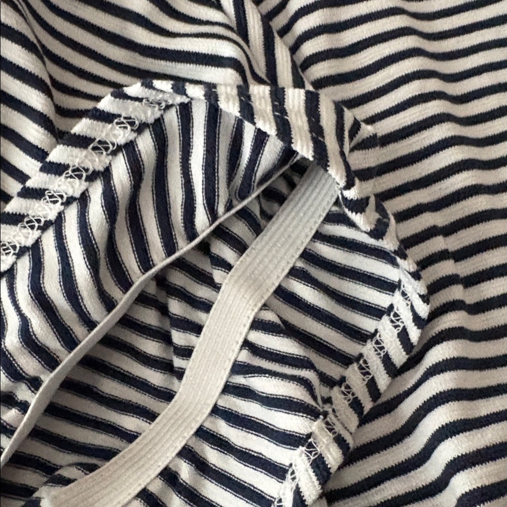 NWT Fortune + Ivy Fern Flutter Sleeve Navy & White Striped Top - Picture 8 of 12
